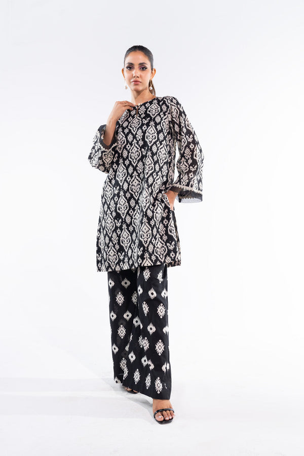 2 Pc Printed Lawn Shirt With Cambric Trouser